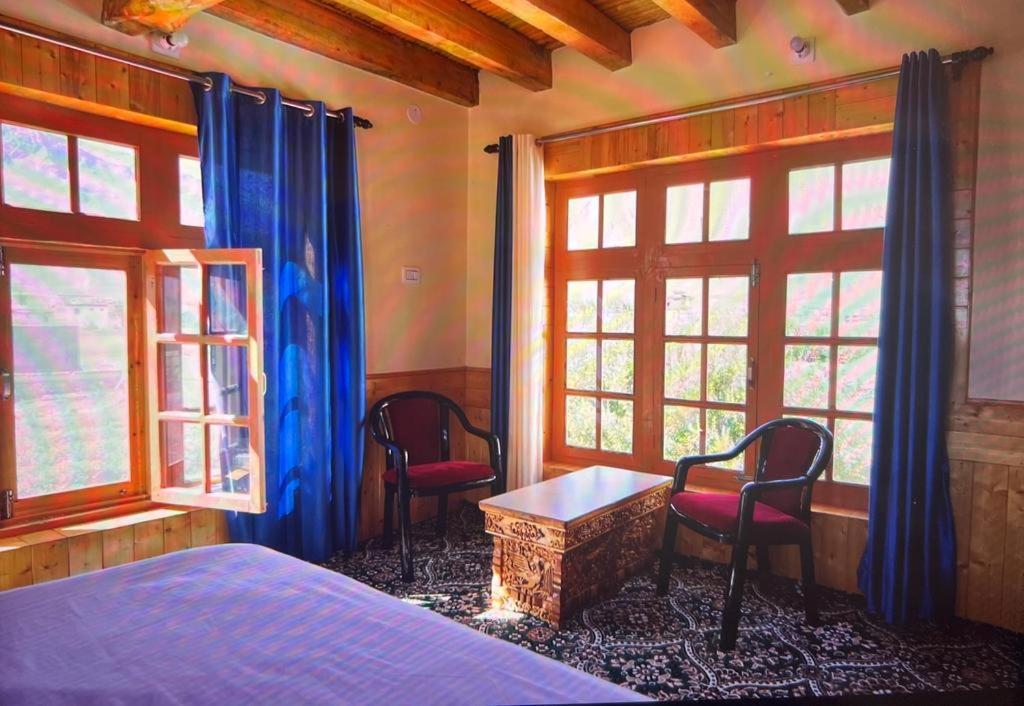 Guru View Home Stay Padam Room photo